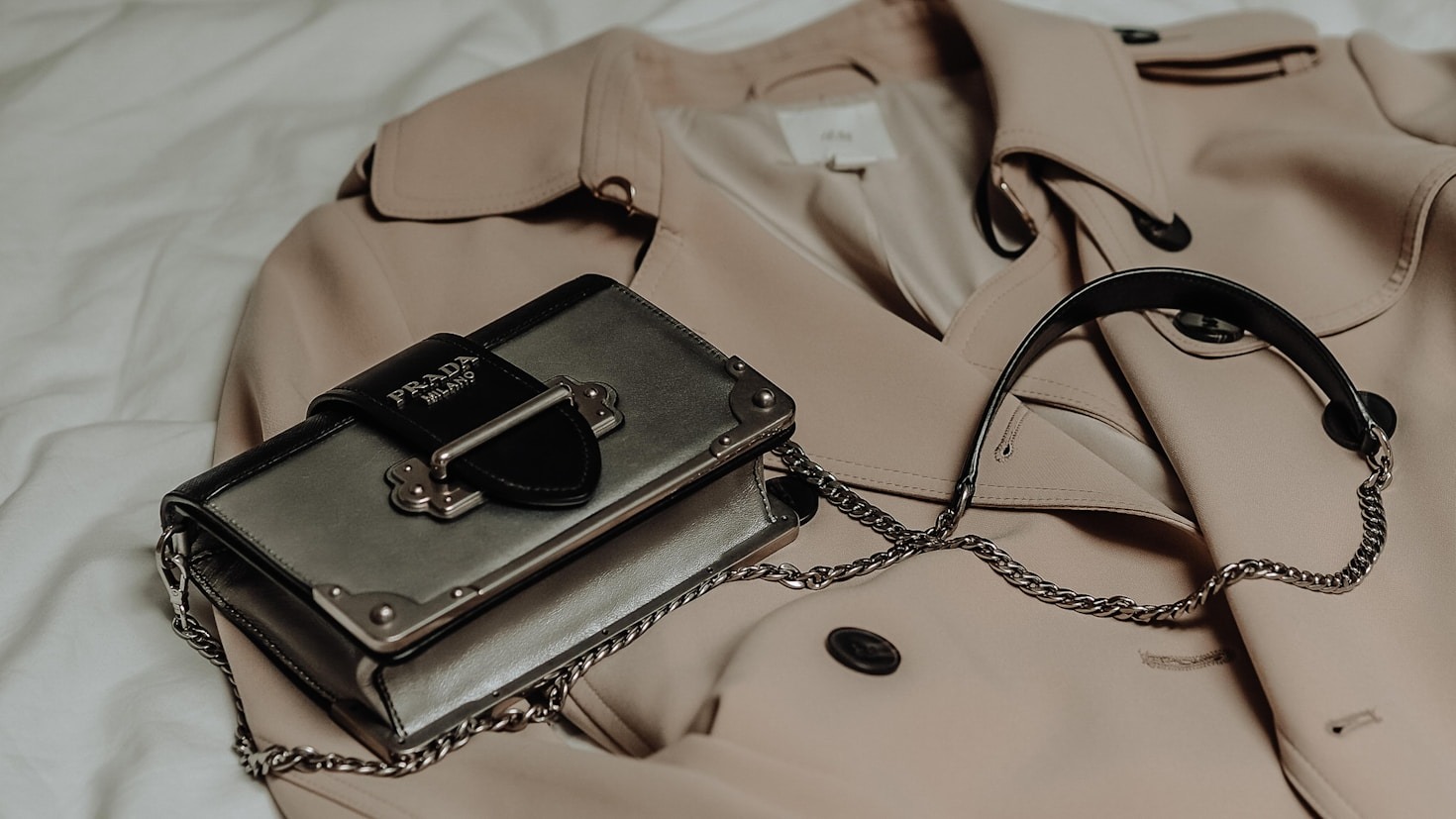 Balancing Life and Style: The Minimalist Guide