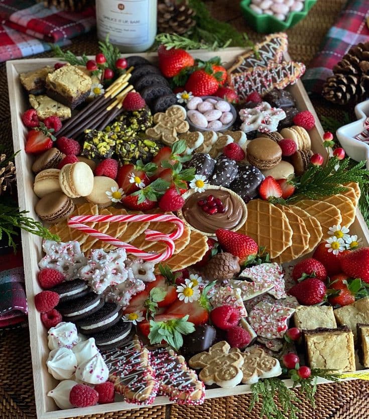 How to Make A Christmas Charcuterie Board