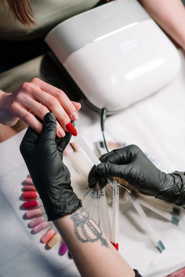 Choosing A Shade of Red For Your Nails Colour Based on Your Colour Season