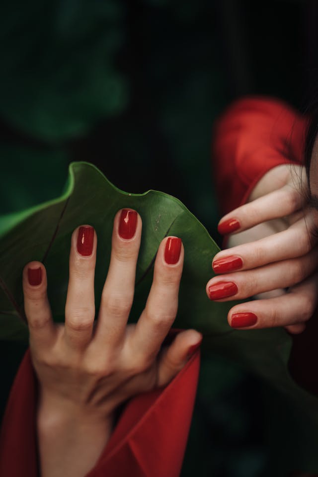 The Classic Crimson: Why Red Nails Never Go Out of Style