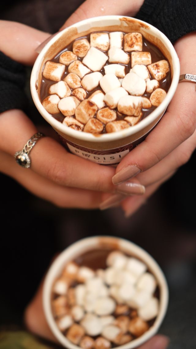 Hot Cocoa Bar Ideas for Cozy Holiday Parties